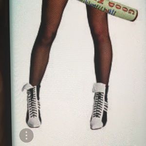 Harley Quinn boots
